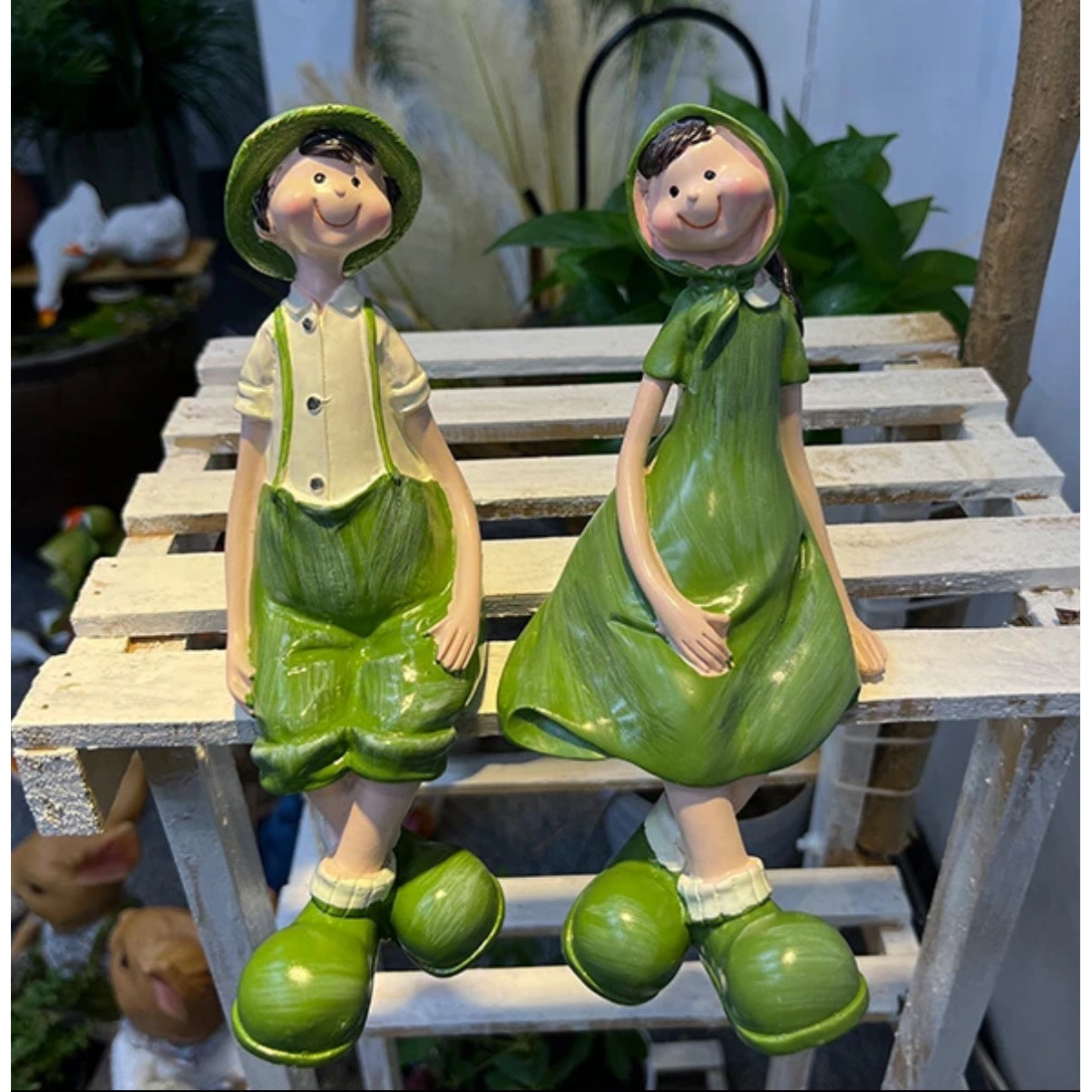 Hand-Painted Resin Figurine - Rustic Suitable for Use in Living Room,, Garden Statue with Green Suit & White Shirt Decor, Wedding Gift, Indoor\u002FOutdoor Decoration, Resin Ornament for Home or Lawn Care