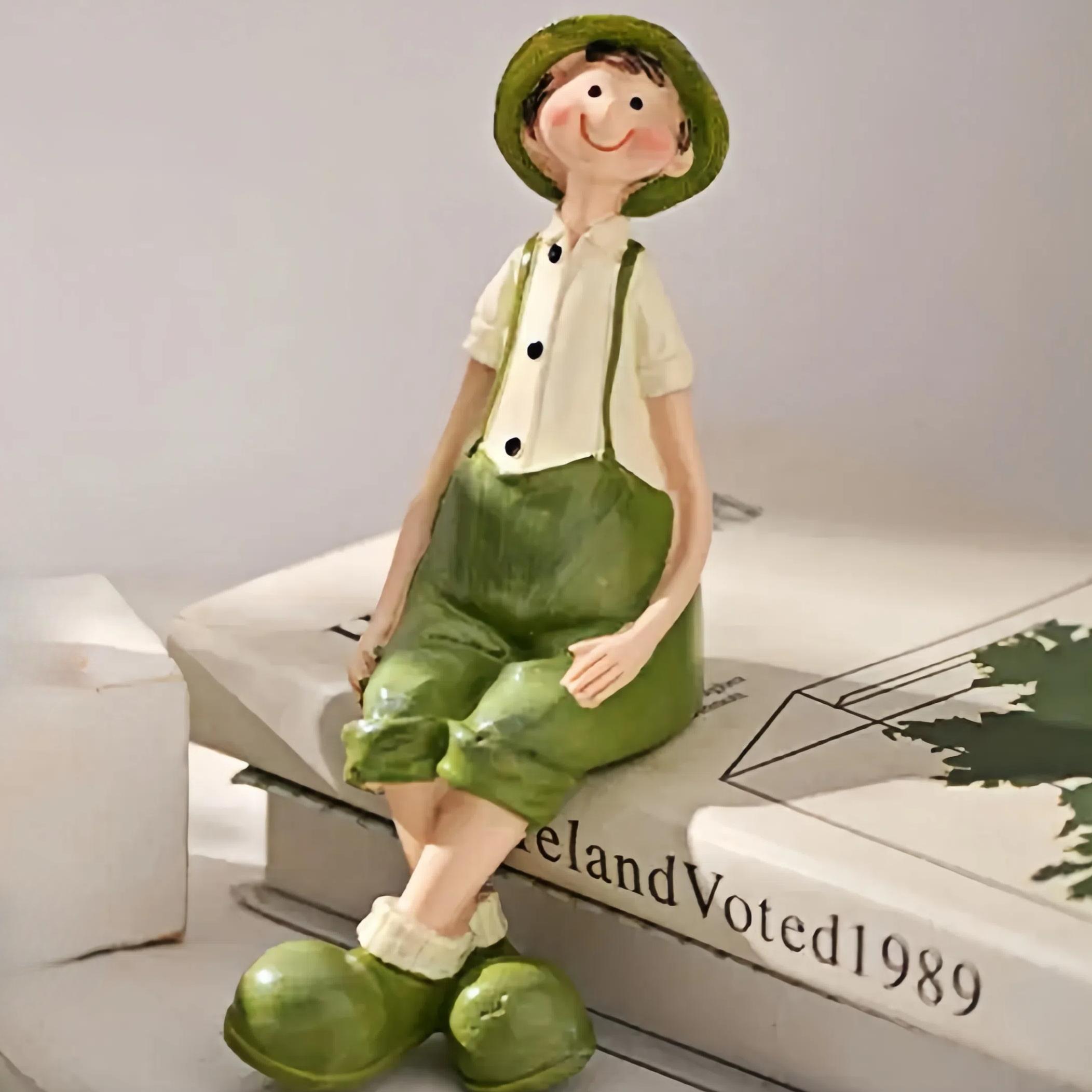 Hand-Painted Resin Figurine - Rustic Suitable for Use in Living Room,, Garden Statue with Green Suit & White Shirt Decor, Wedding Gift, Indoor\u002FOutdoor Decoration, Resin Ornament for Home or Lawn Care