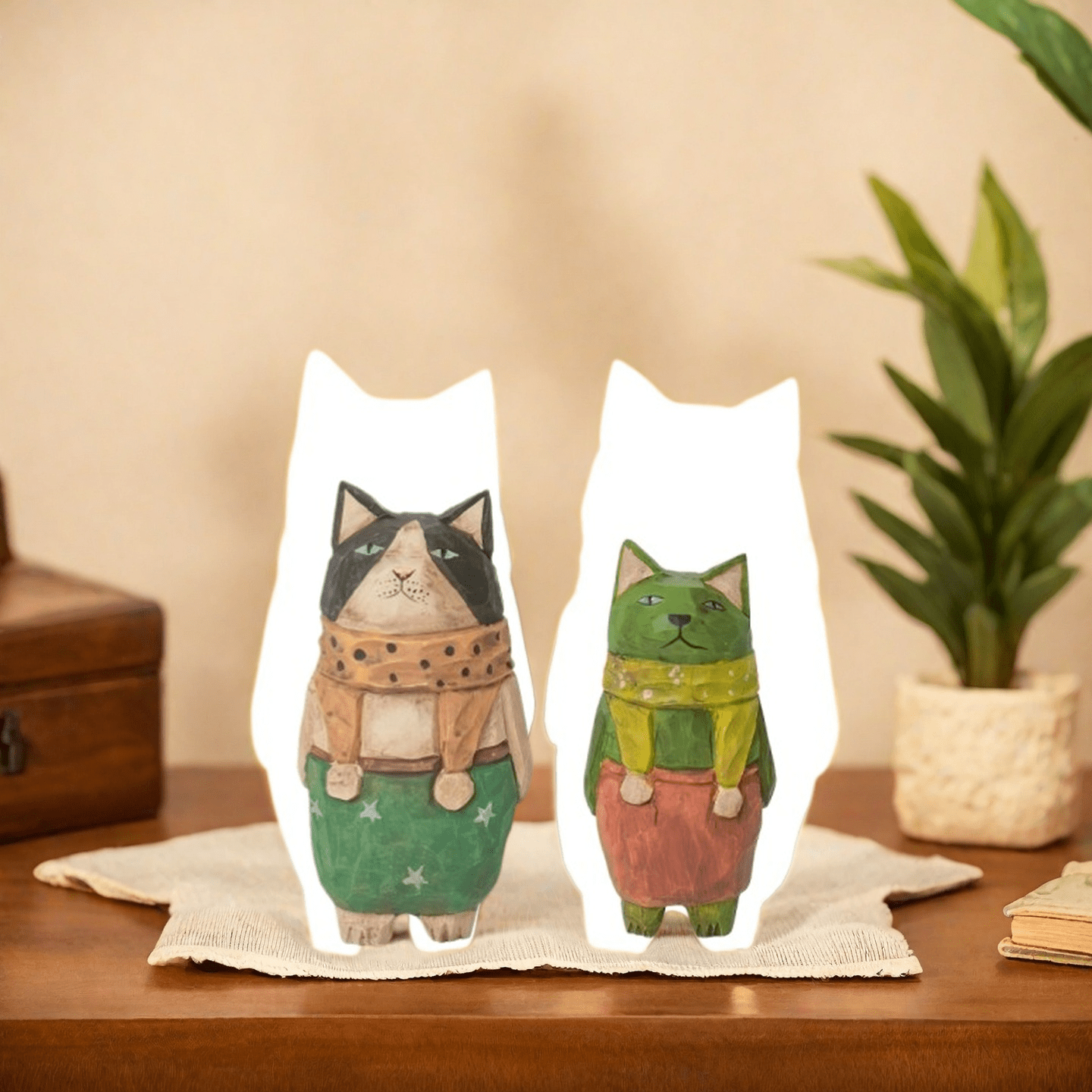 2 Handmade Carved Cats, Desktop Ornaments, Handicrafts Carved Cat Figurines, Desktop Creativity, Holiday Gifts, Party Table Centerpiece Decorations